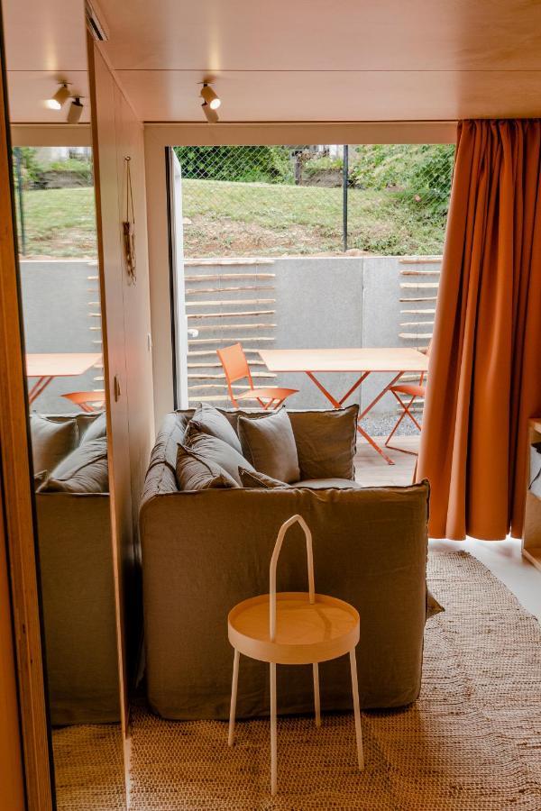 Au Fond Du Jardin Hotel โพรฟงเดอวีลล์ ภายนอก รูปภาพ